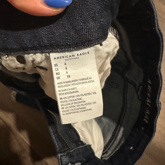 American Eagle, super high rise shortie, size 6, next level stretch - Picture 4 of 5